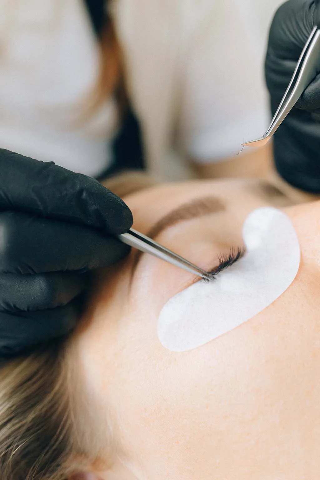 leave a tip for lash services