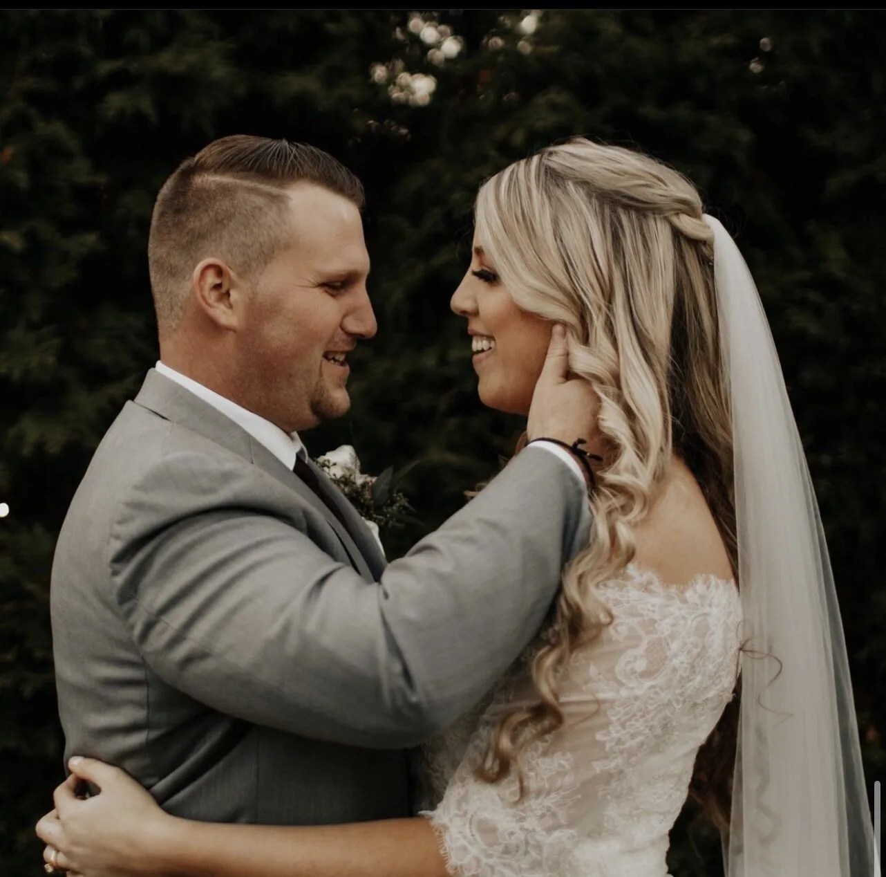from simple bridal makeup to bold bridal eye makeup