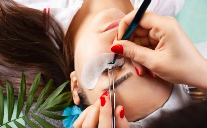 Allergic Reaction to Eyelash Extensions? Get the Facts!